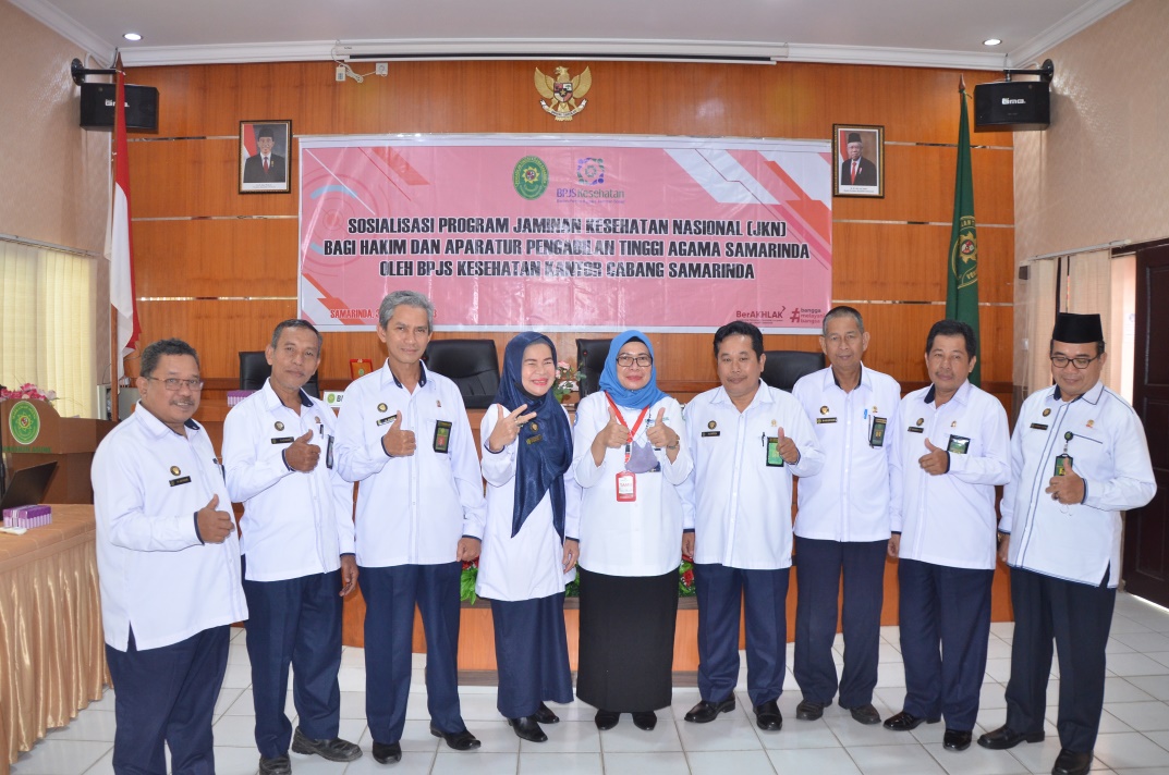 6. Foto Bersama dengan Kepaniteraan PTA Samarinda