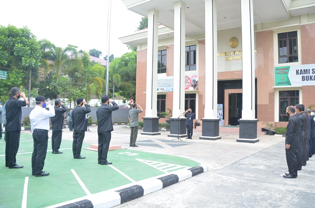 Apel pagi1